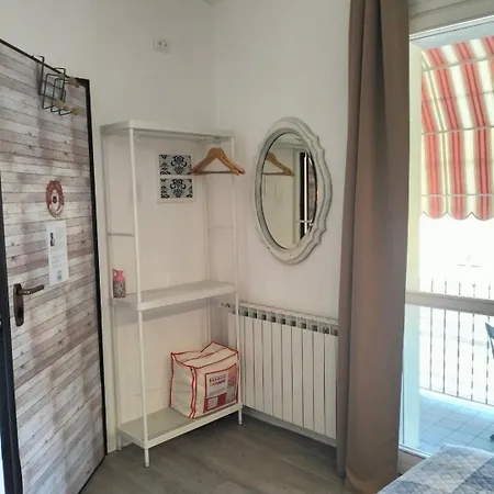 Chez Nous Penzion La Spezia